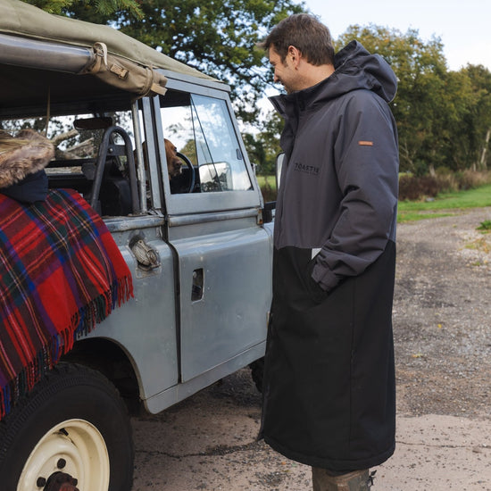 Adult Waterproof Changing Robe | Black - Smalls MerinoWeatherproof Robes