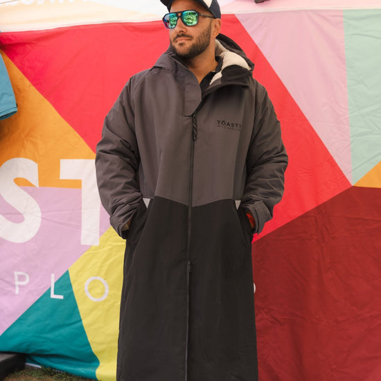 Adult Waterproof Changing Robe | Black - Smalls MerinoWeatherproof Robes