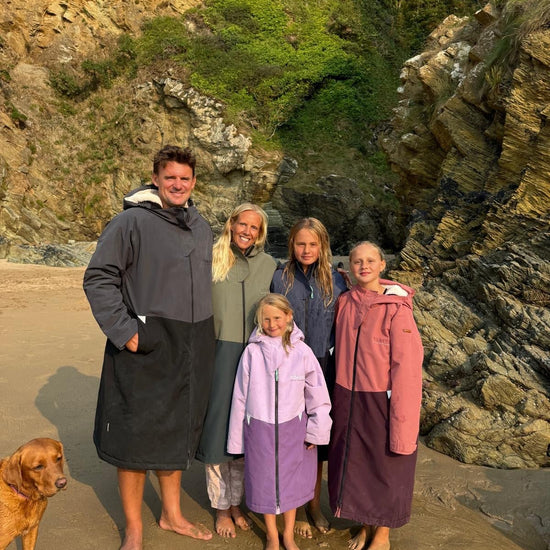 Adult Waterproof Changing Robe | Black - Smalls MerinoWeatherproof Robes