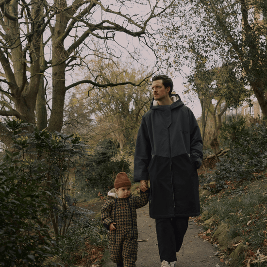 Adult Waterproof Changing Robe | Black - Smalls MerinoWeatherproof Robes