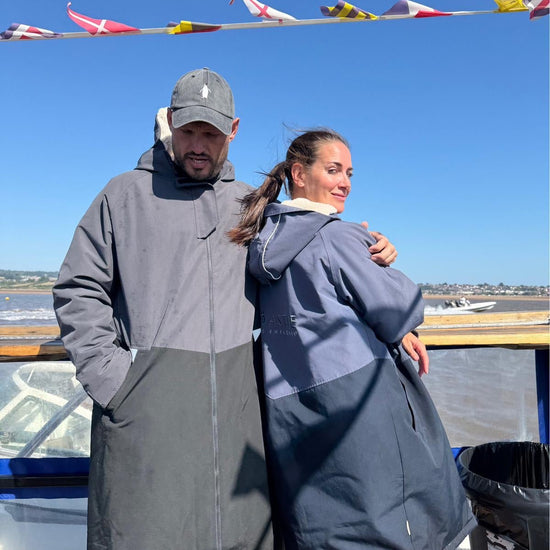 Adult Waterproof Changing Robe | Black - Smalls MerinoWeatherproof Robes