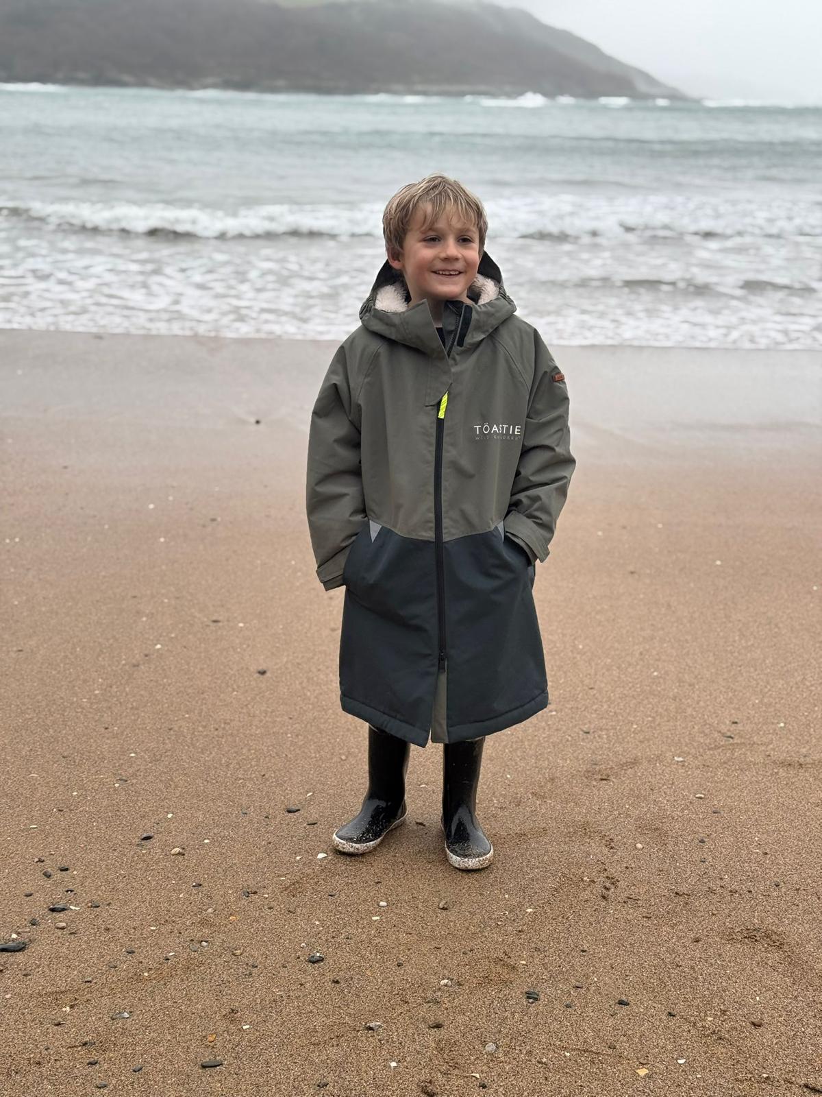 Kids Waterproof Changing Robe | Antique Olive - Smalls MerinoWeatherproof Robes