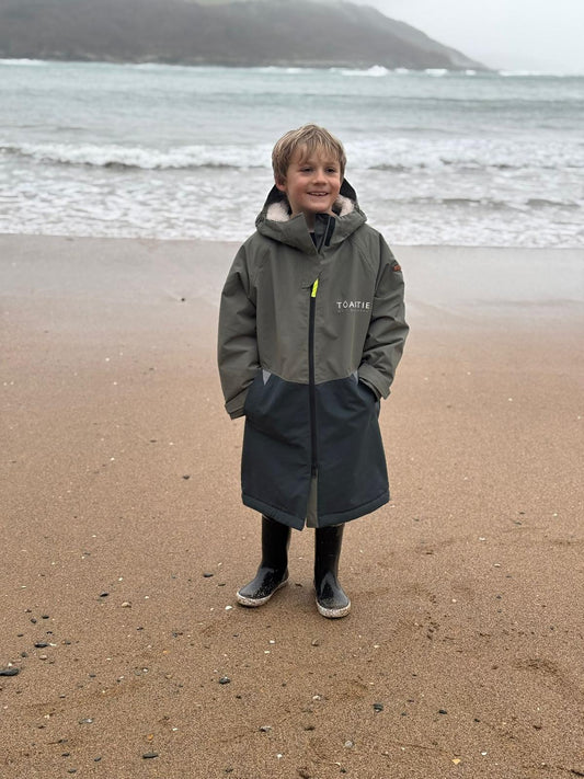 Kids Waterproof Changing Robe | Antique Olive - Smalls MerinoWeatherproof Robes