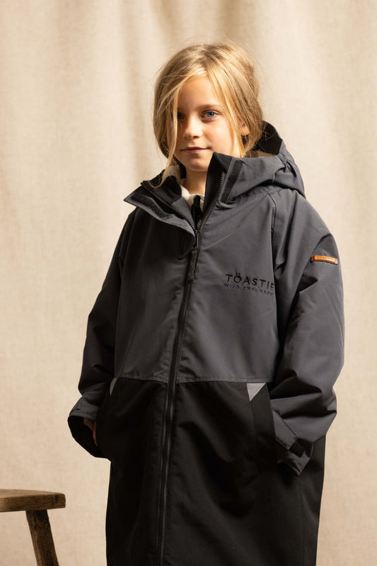 Kids Waterproof Changing Robe | Black - Smalls MerinoWeatherproof Robes