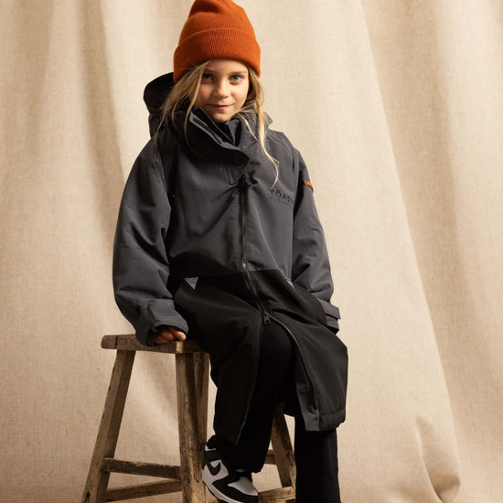 Kids Waterproof Changing Robe | Black - Smalls MerinoWeatherproof Robes