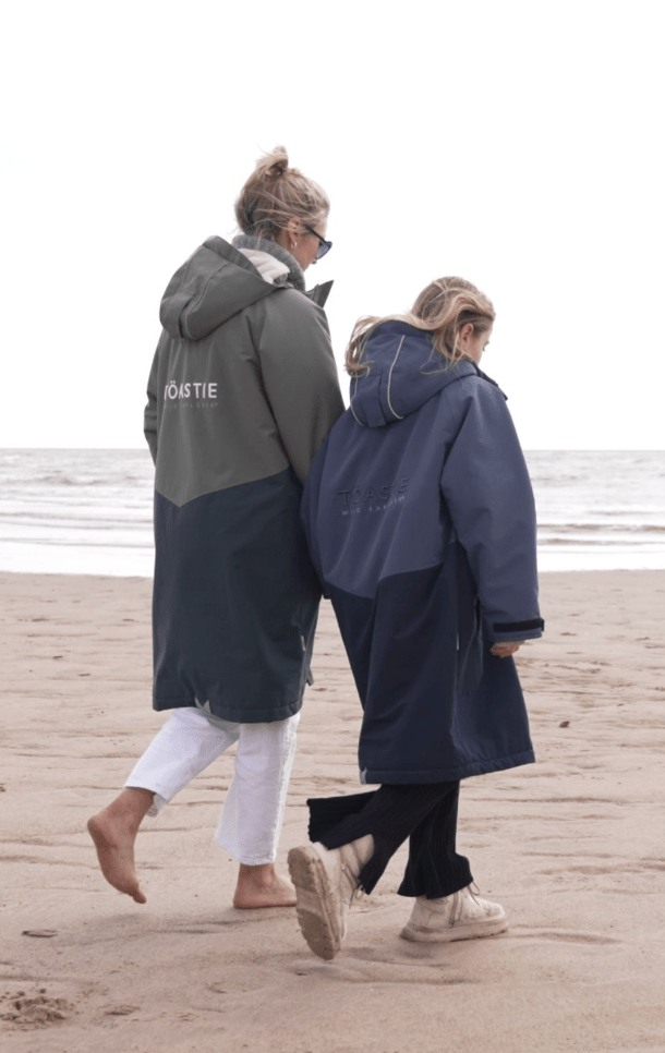 Kids Waterproof Changing Robe | Navy - Smalls MerinoWeatherproof Robes