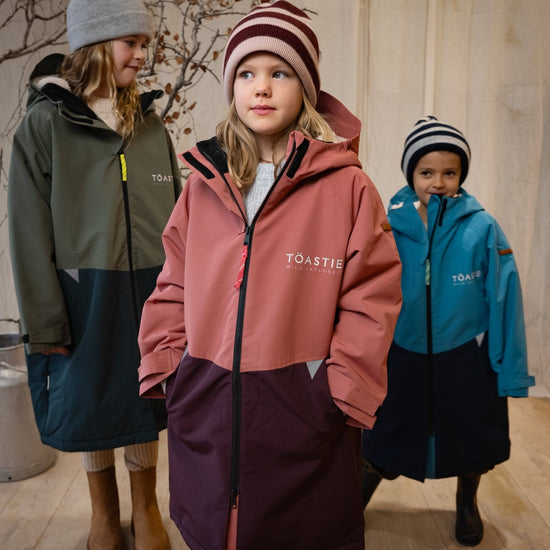 Kids Waterproof Changing Robe | Rose Pink - Smalls MerinoWeatherproof Robes